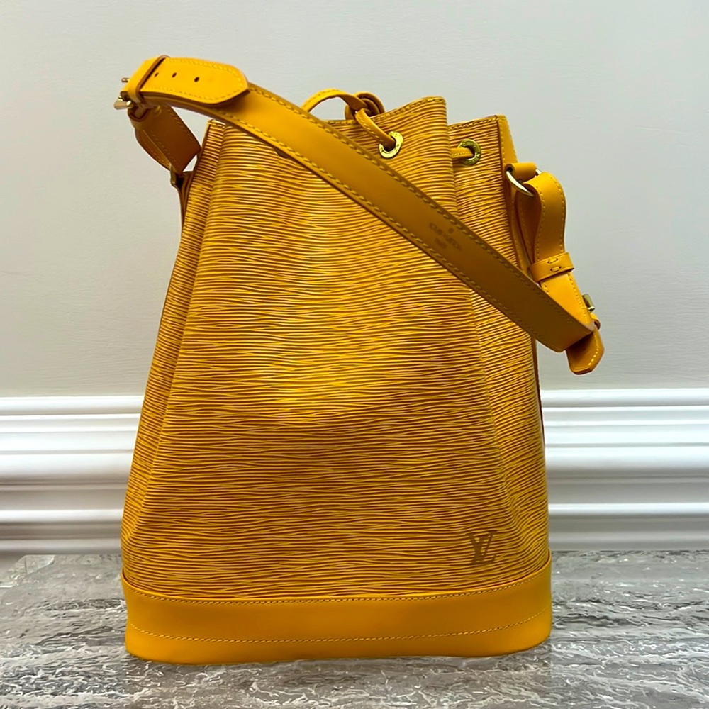 Louis Vuitton Yellow Epi Leather Bucket Shoulder Bag